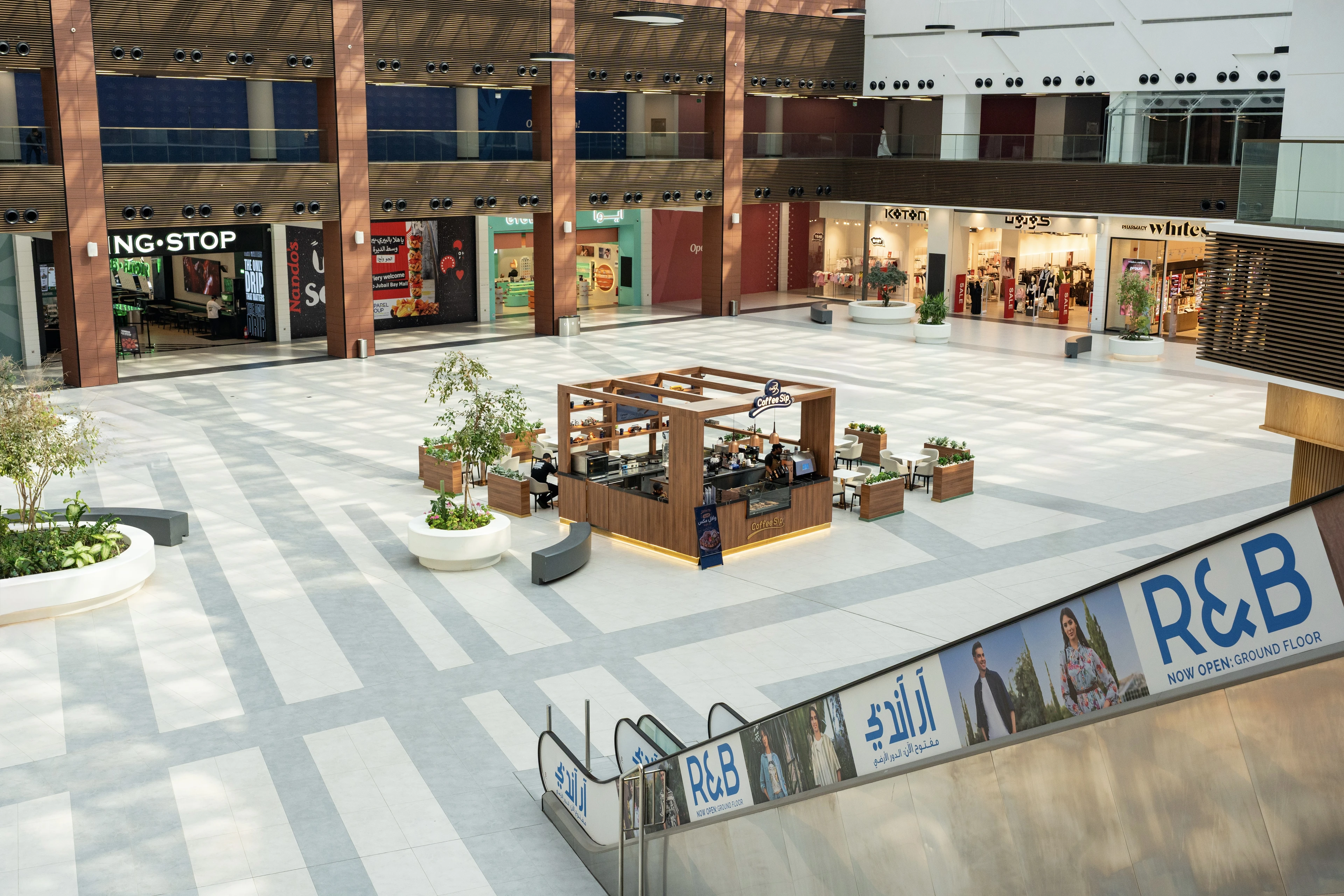 Retail and dining atmosphere at Jubail Bay.